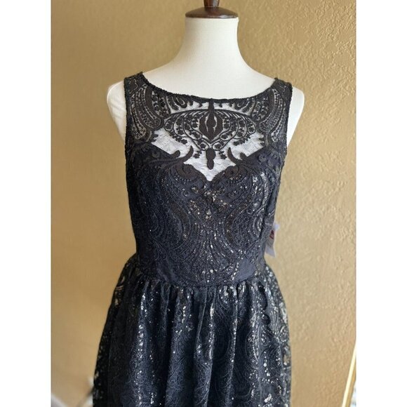 BB Dakota Women’s Tate Sequin Lace Fit And Flare Sleeveless Dress Black Size 8 - Picture 10 of 12